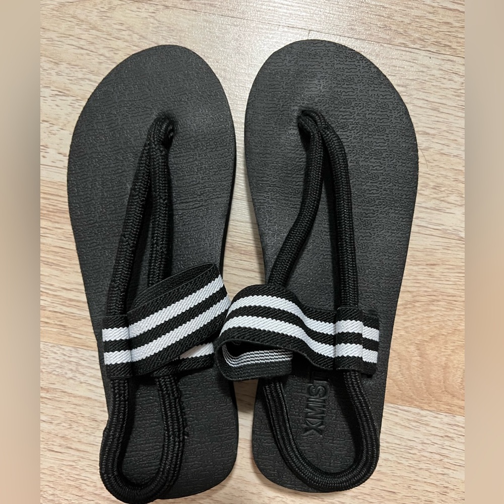 Xmistuo Black Sandal 6.5